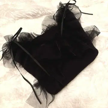 dazzlin 리본 튤 오프숄더 니트탑 블랙