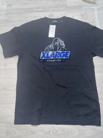 XLARGE 블랙 T셔츠 M 사이즈