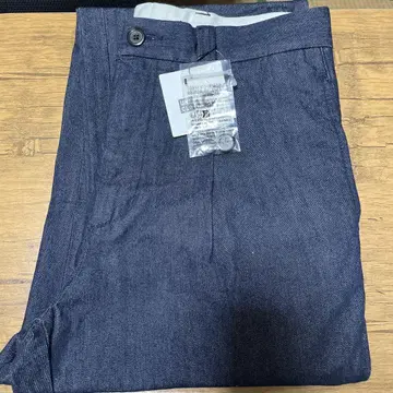 UNIQLO 턱 스트레이트 팬츠/데님