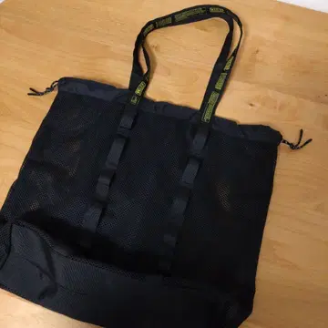 위켄더 메쉬 백