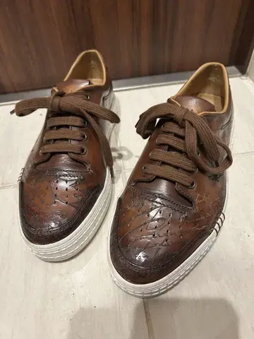 Berluti 브라운 가죽 스니커즈