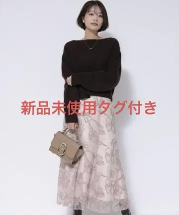 [ 새상품 ] 아푸와이저 리셰 모카 핑크 몰 자수 플레어 스커트