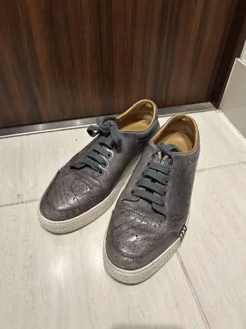 벨루티 그레이 스니커즈