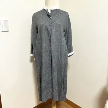 포그린워크 그레이 스트라이프 린넨 원피스