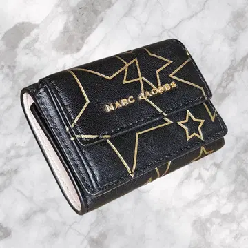마크제이콥스 MARC JACOBS 3단 폴더형 지갑 스타