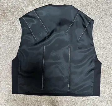 ALMOSTBLACK 지퍼 베스트 초레어