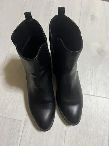 블랙 백 지퍼 부츠 LL