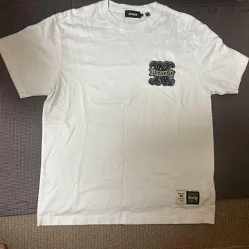 XLARGE 화이트 T셔츠 프론트 로고