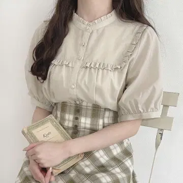 F i.n.t 프릴 사용 스퀘어 요크 블라우스