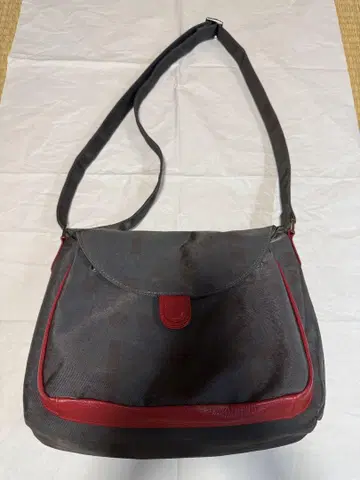 교토 나니와야 상점 그레이와 빨간색의 숄더백