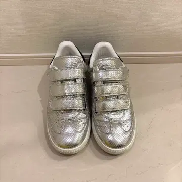 ISABEL MARANT 실버 스니커즈