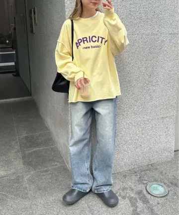 칼리지 로고 맨투맨