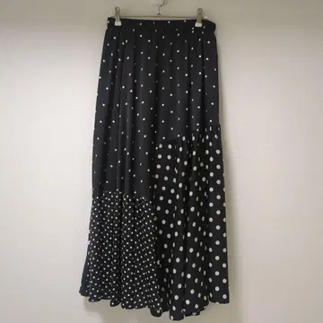 [ 새상품급 ] 비어즐리 블랙 도트 패치워크 롱 스커트 0