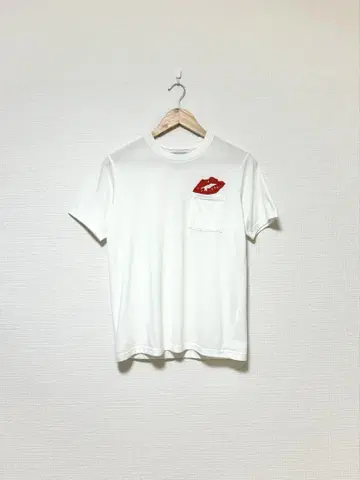 DRESSCAMP 포켓T셔츠 키스마크 립