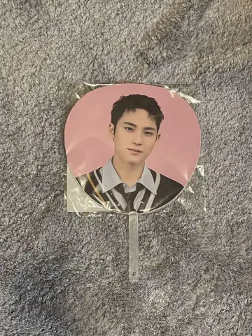 SEVENTEEN MINGYU 민규 HOLIDAY 부채