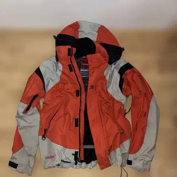 HELLY HANSEN 마운틴 후드티