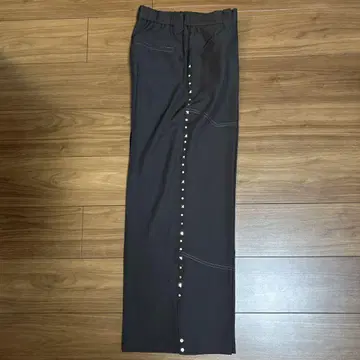 스터드 슬랙스(블랙)