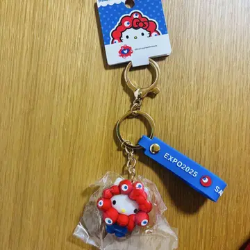 오사카 만박 산리오 변신 입체 키링 미야쿠미야쿠 키티
