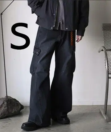 VINTAGE WASHED DENIM CURVED CARGO 블랙