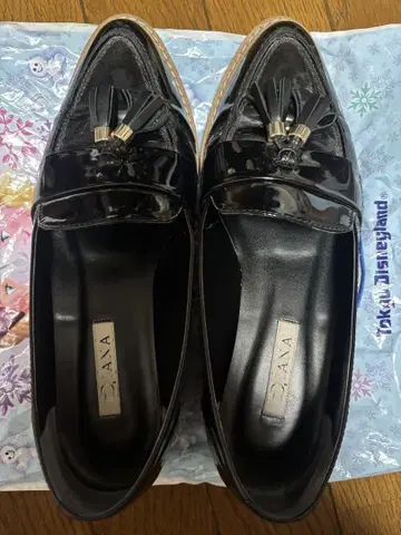 DIANA 다이애나 블랙 태슬 장식 로퍼 24cm