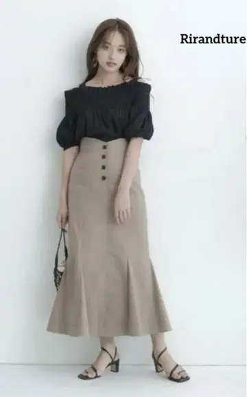 [ 새상품급 ] Rirandture 리랜드트루 플레어 스커트 베이지 M