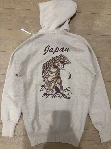 Dry Bones 후드티 M 사이즈