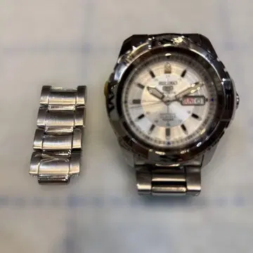 SEIKO 5 스포츠 SNZJ03J1 자동 와인딩 손목시계