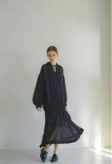 pinue 시어 스트라이프 원피스(BLACK)