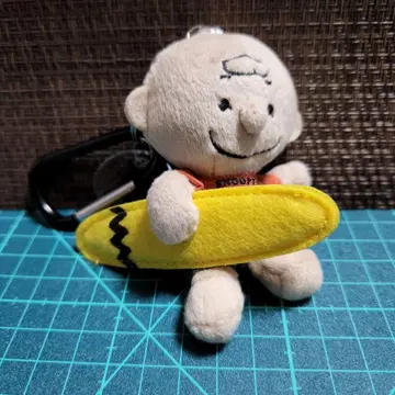 알로하 찰리 브라운 서핑 키링