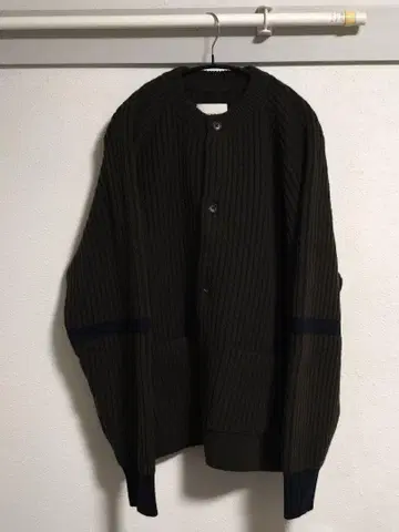 stein THICK WALE RIB CREW NECK CARDIGAN