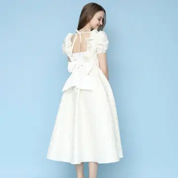 lilLilly 릴릴리 플라워 자카드 드레스 원피스 화이트