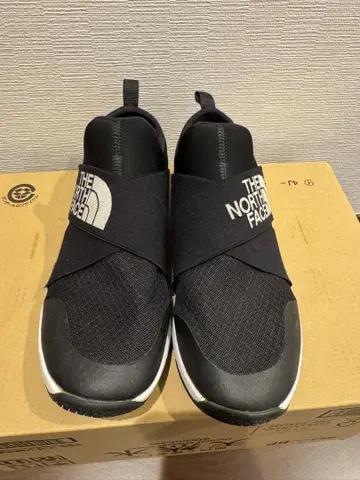 THE NORTH FACE 트래버스 로우 3 NF51847 27cm