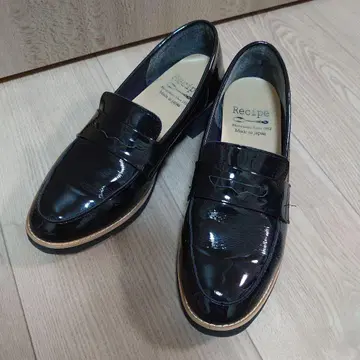레시피 에나멜 블랙 로퍼 22.5cm