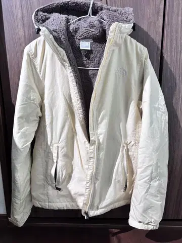 THE NORTH FACE 마운틴 후드티 크림색
