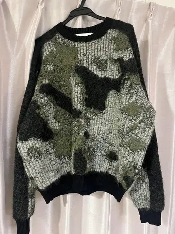 Y-3 카모플라쥬 패턴 니트 스웨터