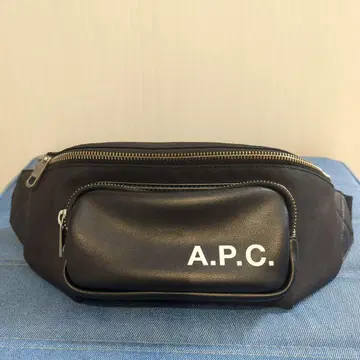 A.P.C. 새상품급 블랙 바디백
