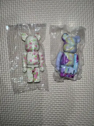 베어브릭 패턴 2체
