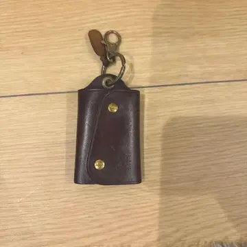 일비종떼 (ILBISONTE) 가죽 키케이스 브라운