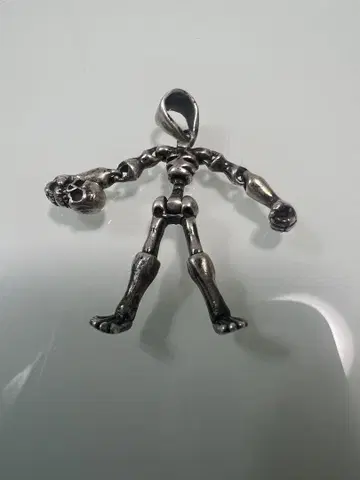 스컬 핸드 실버 펜던트 약 5cm