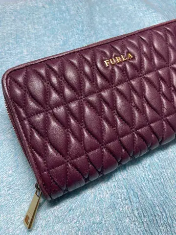 FURLA 퍼플 퀼팅 장지갑