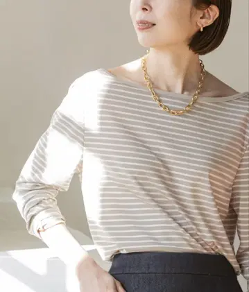 noble 딥 V넥 보더 T셔츠