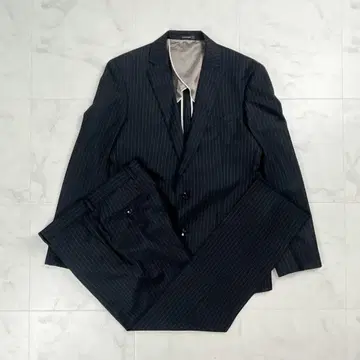 새상품급 존 피어스 스트라이프 셋업 블랙 사이즈 A6*GD809