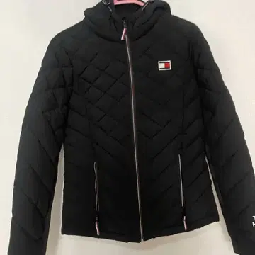TOMMY HILFIGER 블랙 다운 자켓