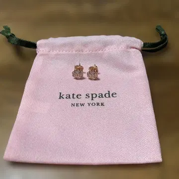 kate spade 하트형 스톤 귀걸이