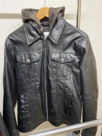 ZARA 블랙 가죽 자켓 후드 부착
