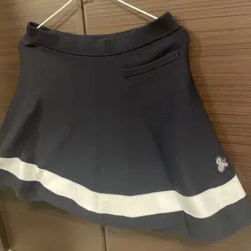 네이비 화이트 스트라이프 스커트