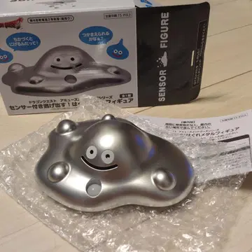 도망치는 메탈 피규어 드래곤 퀘스트 센서 부착!