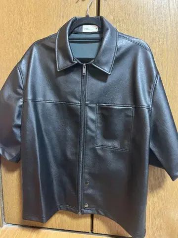 ZARA 페이크 가죽 자켓