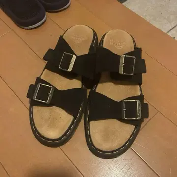 Dr.Martens JOSEF 샌들 블랙