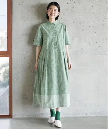 써니클라우드 pon님의 오이색 깅엄 원피스